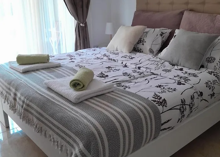 Rosa Brandis Cozy Travnik